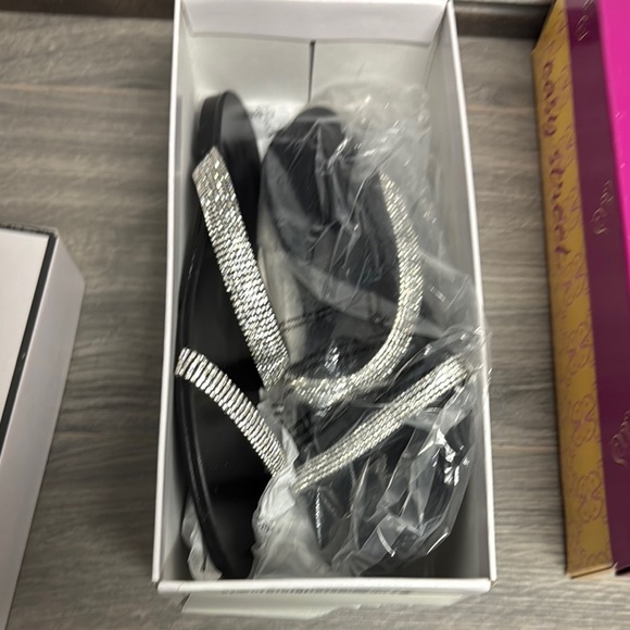 Guess ladies Nerica 2 embellished slide sandal - Picture 2 of 6